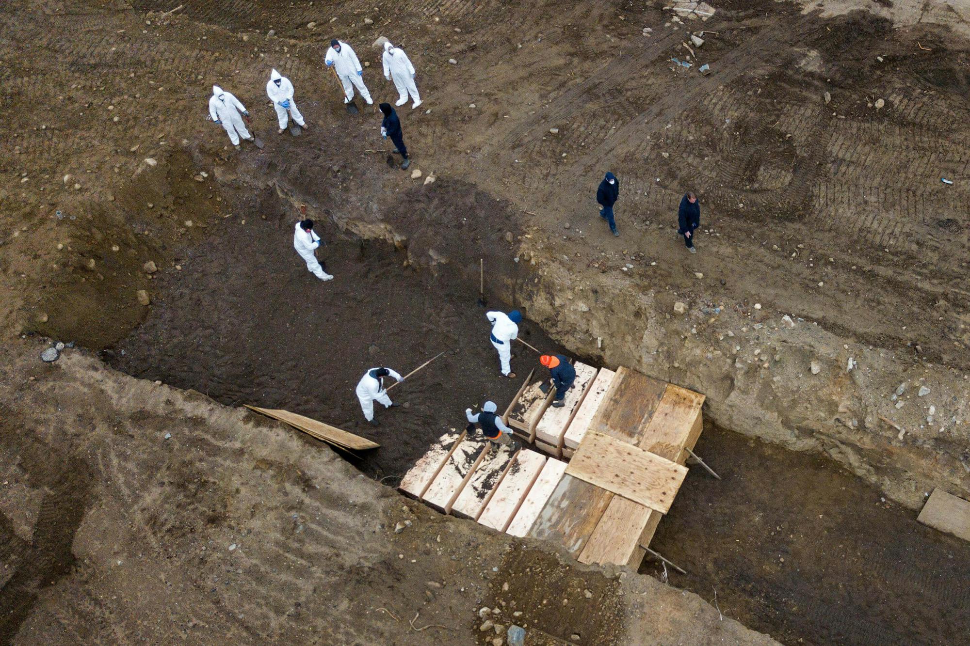 Drone pictures show bodies being buried on New York's Hart Island